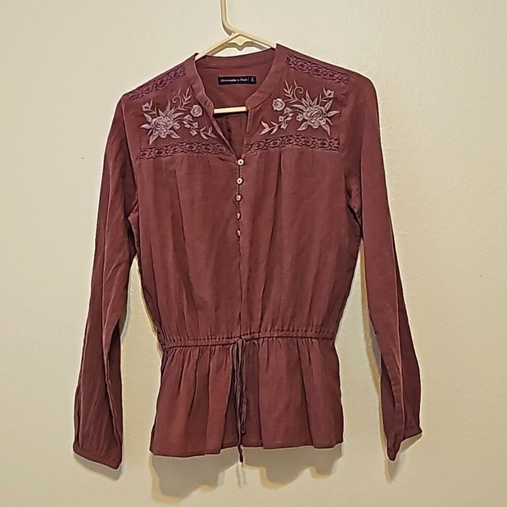 - Abercrombie and‎ Fitch long-sleeve peplum top small